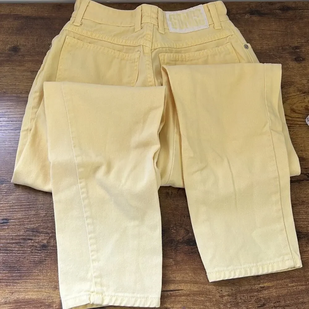 Vintage 90's BONGO Pastel Yellow High Waist Cotton Mom-Jeans